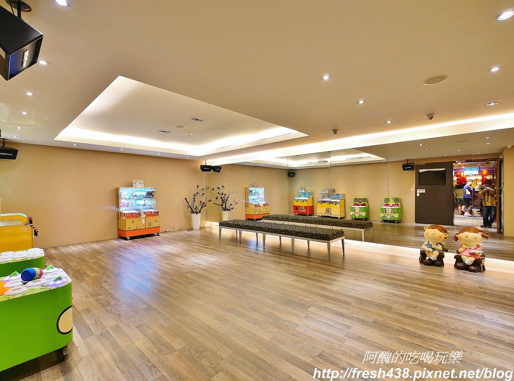 【台中親子飯店】清新溫泉飯店,吃美食、賞美景、泡美人湯,有兒童遊戲室、戶外泡腳池與大眾溫泉池,超棒的親子溫泉渡假會館。 - 第37張圖 25