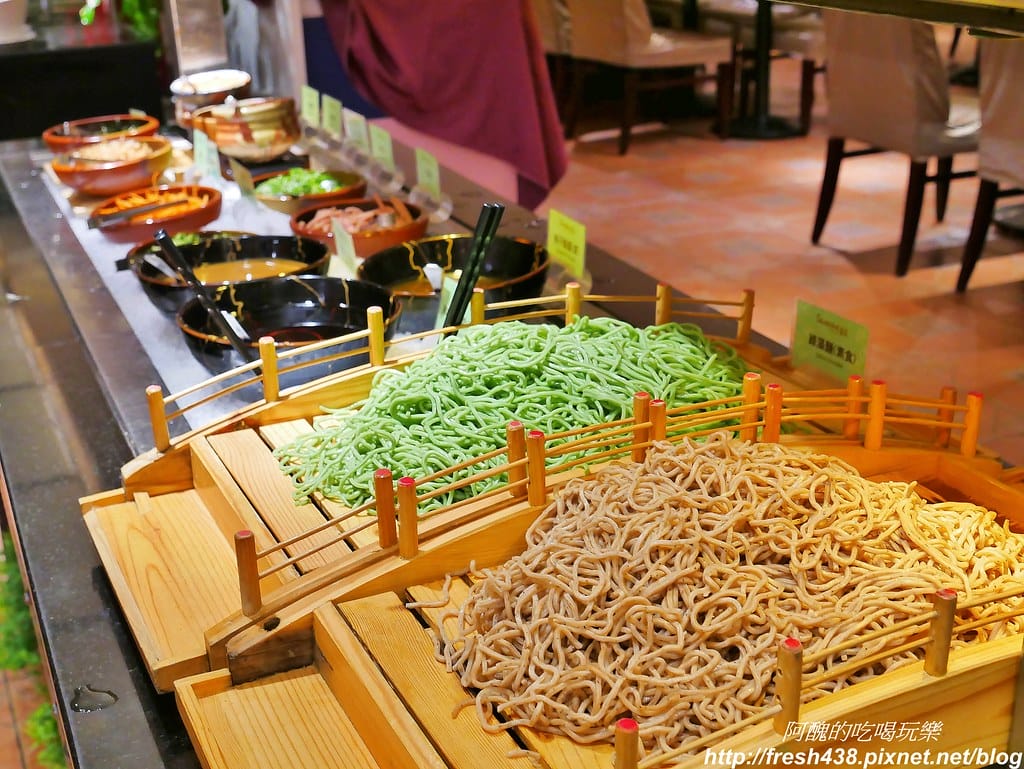 【台中親子飯店】清新溫泉飯店,吃美食、賞美景、泡美人湯,有兒童遊戲室、戶外泡腳池與大眾溫泉池,超棒的親子溫泉渡假會館。 - 第88張圖 60-4