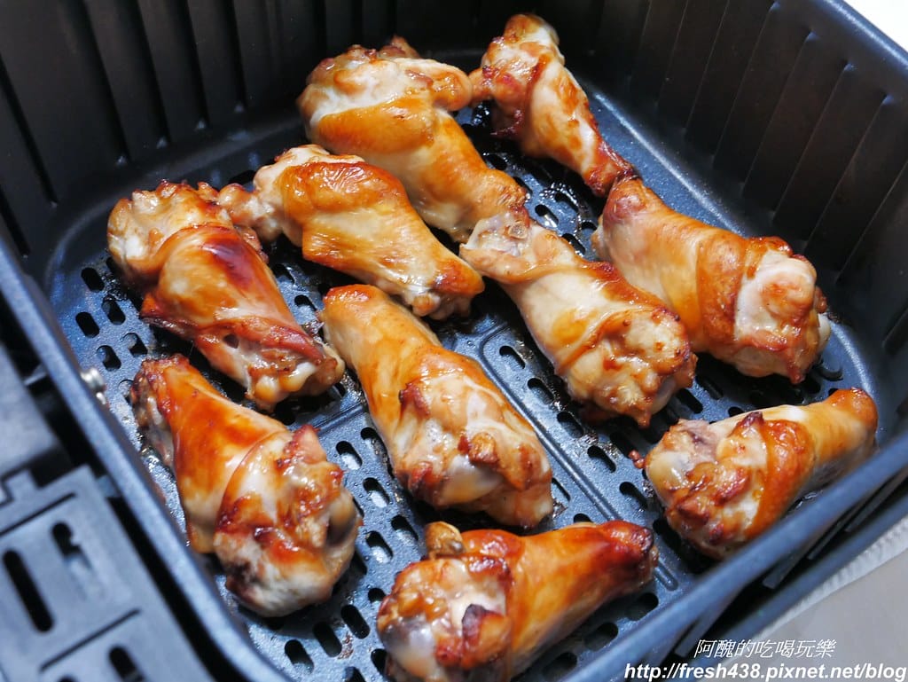 【氣炸鍋食譜】氣炸棒棒腿,無油、無粉好健康,保證全家搶著吃,當正餐、點心或消夜都行,15分鐘快速搞定。 - 第8張圖 P1770744