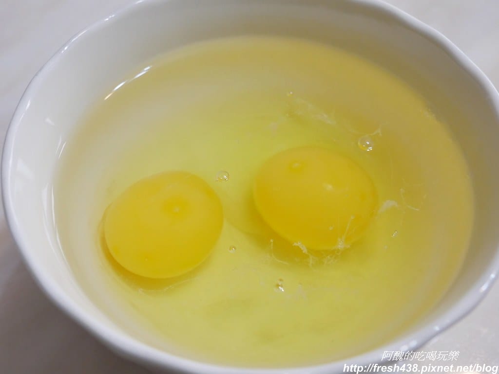 【電鍋料理】鮮蝦豆腐蒸蛋,入口即化,一指神功搞定,不流汗就能出宴客菜! - 第7張圖 P1770759