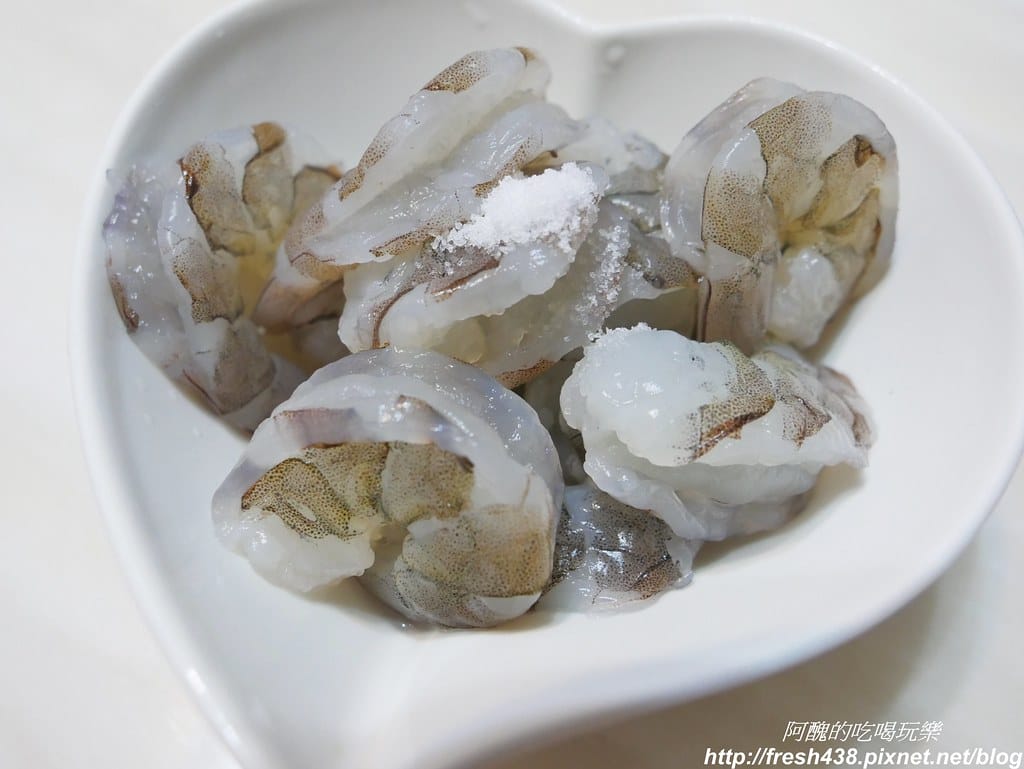 【電鍋料理】鮮蝦豆腐蒸蛋,入口即化,一指神功搞定,不流汗就能出宴客菜! - 第6張圖 P1770758
