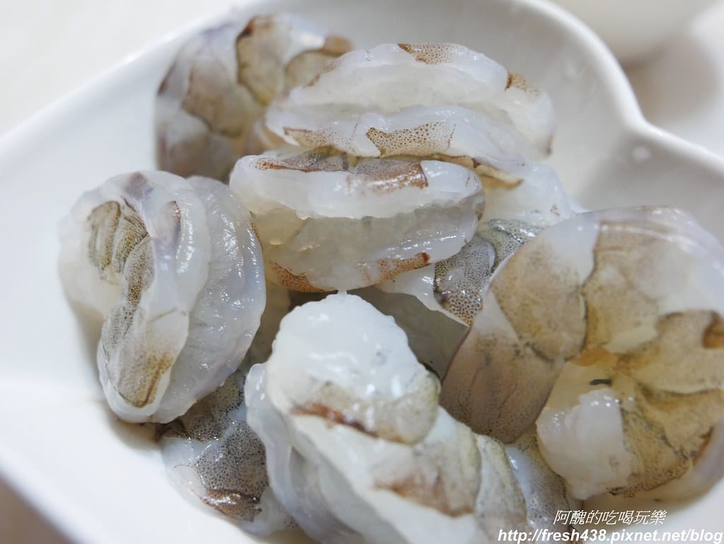 【電鍋料理】鮮蝦豆腐蒸蛋,入口即化,一指神功搞定,不流汗就能出宴客菜! - 第5張圖 P1770756