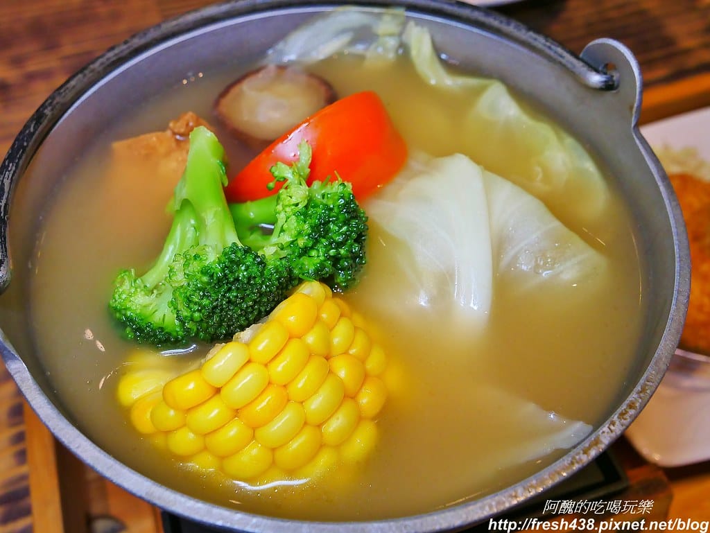 【台北美食】悠逸咖啡UINN Cafe,位於悠逸商旅士林館內,附兒童遊戲區,不只正餐好吃,飲品與冰淇淋更是一級棒! - 第43張圖 26