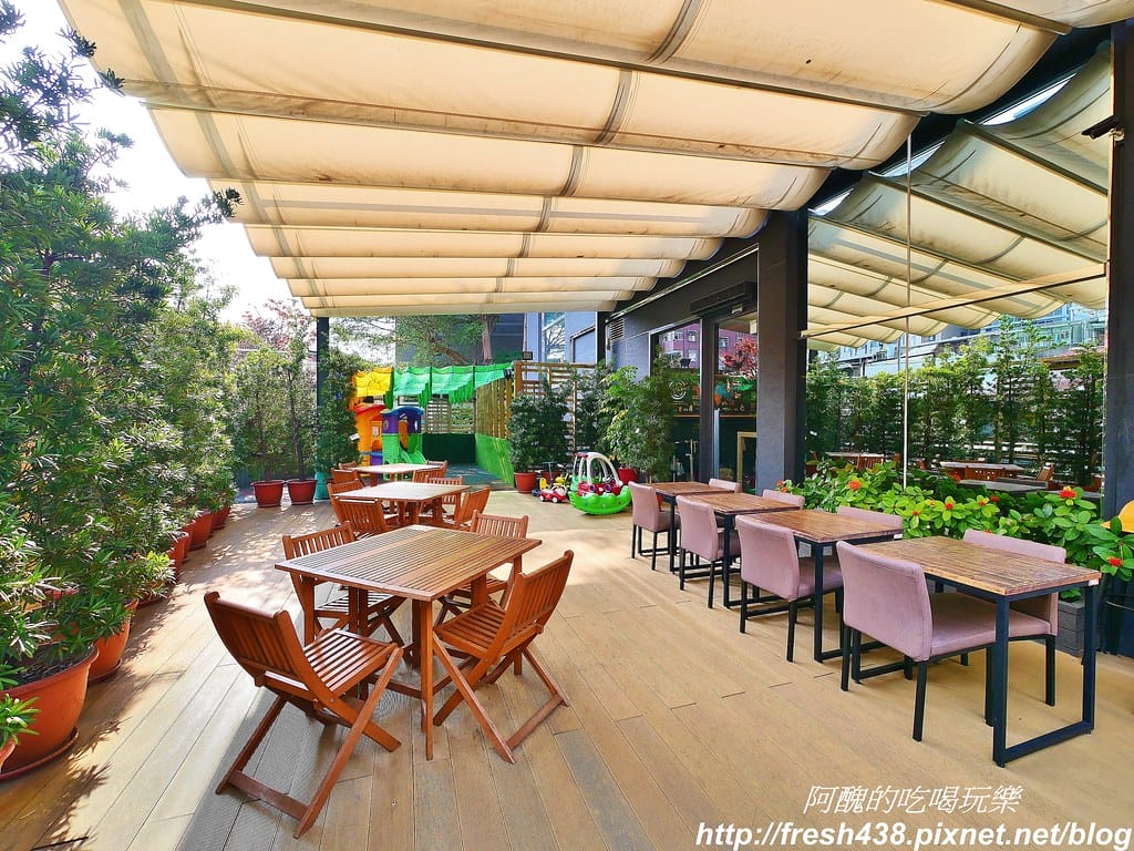 【台北美食】悠逸咖啡UINN Cafe,位於悠逸商旅士林館內,附兒童遊戲區,不只正餐好吃,飲品與冰淇淋更是一級棒! - 第14張圖 2-4