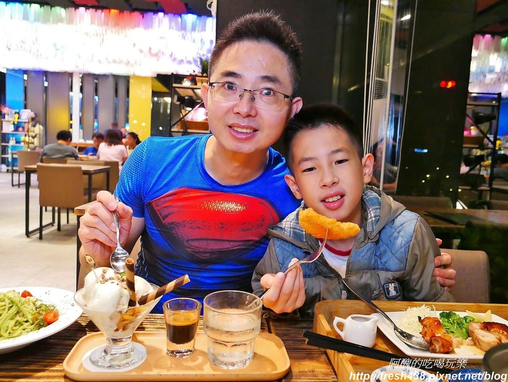 【台北美食】悠逸咖啡UINN Cafe,位於悠逸商旅士林館內,附兒童遊戲區,不只正餐好吃,飲品與冰淇淋更是一級棒! - 第53張圖 34-5