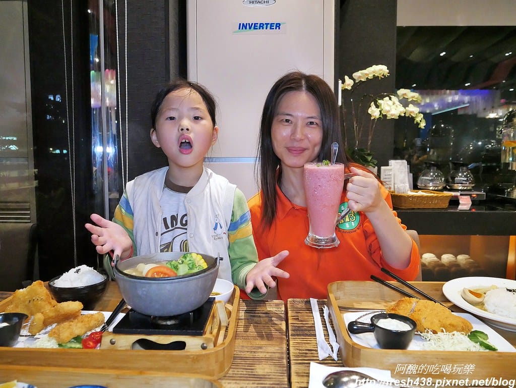 【台北美食】悠逸咖啡UINN Cafe,位於悠逸商旅士林館內,附兒童遊戲區,不只正餐好吃,飲品與冰淇淋更是一級棒! - 第54張圖 34-6