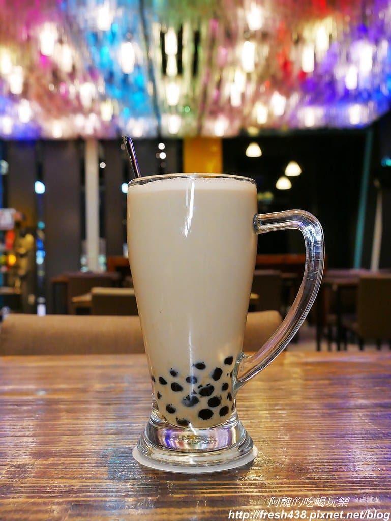 【台北美食】悠逸咖啡UINN Cafe,位於悠逸商旅士林館內,附兒童遊戲區,不只正餐好吃,飲品與冰淇淋更是一級棒! - 第47張圖 17