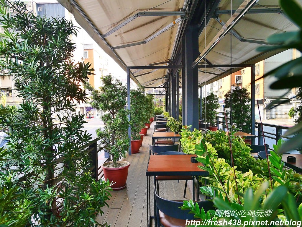 【台北美食】悠逸咖啡UINN Cafe,位於悠逸商旅士林館內,附兒童遊戲區,不只正餐好吃,飲品與冰淇淋更是一級棒! - 第13張圖 4
