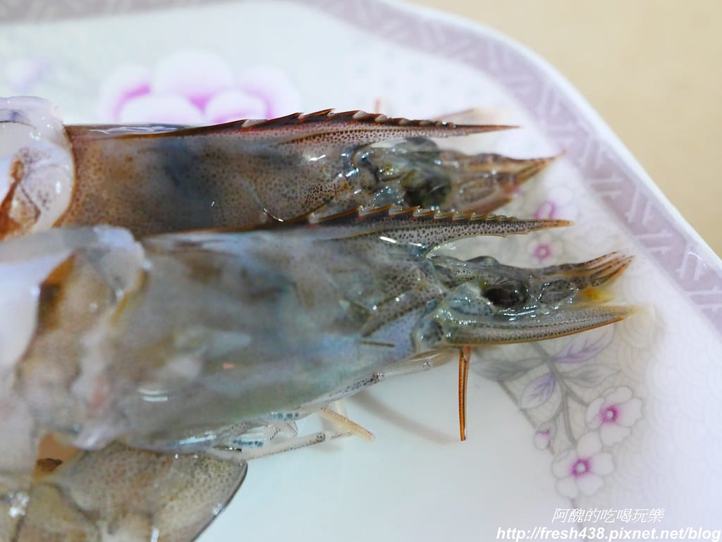【電鍋食譜】蠔油豆腐蒸蝦,超簡單的宴客菜,夏日不流汗,附蝦子開背、去腸泥方法。 - 第6張圖 P1780660