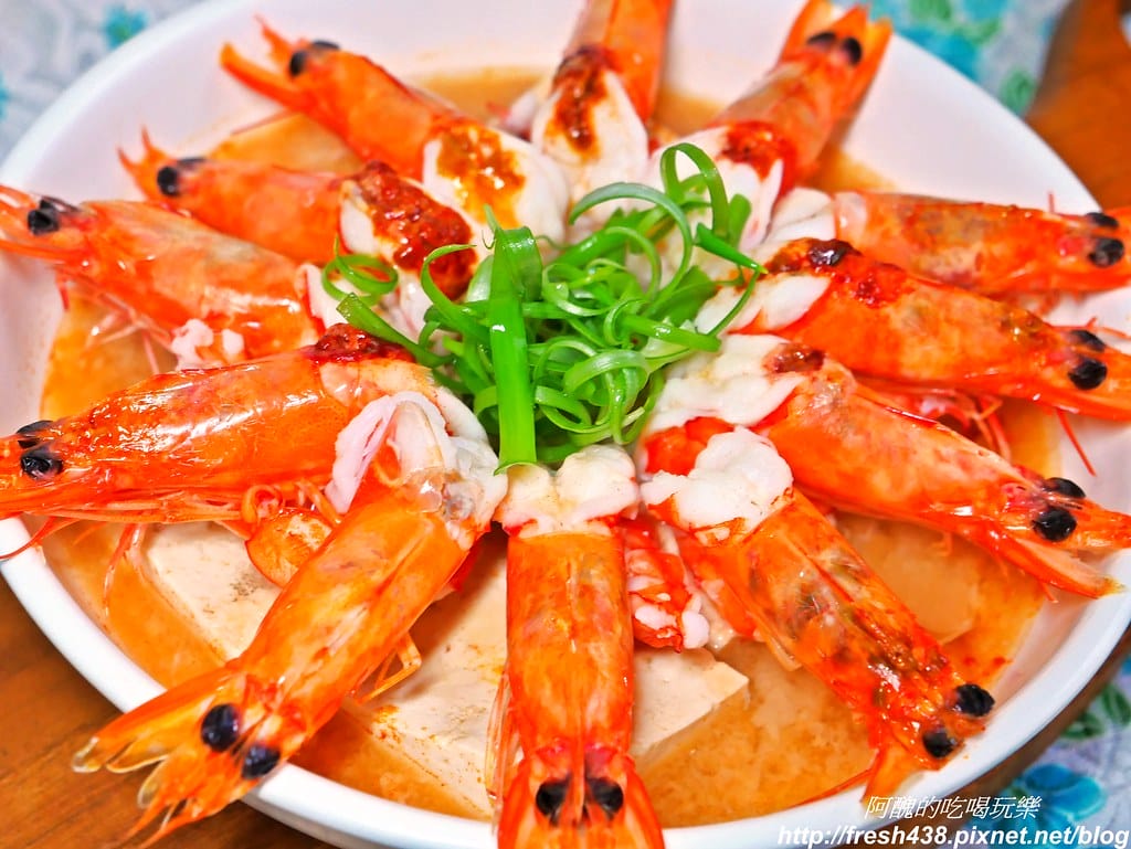 【電鍋食譜】蠔油豆腐蒸蝦,超簡單的宴客菜,夏日不流汗,附蝦子開背、去腸泥方法。 - 第11張圖 P1780670