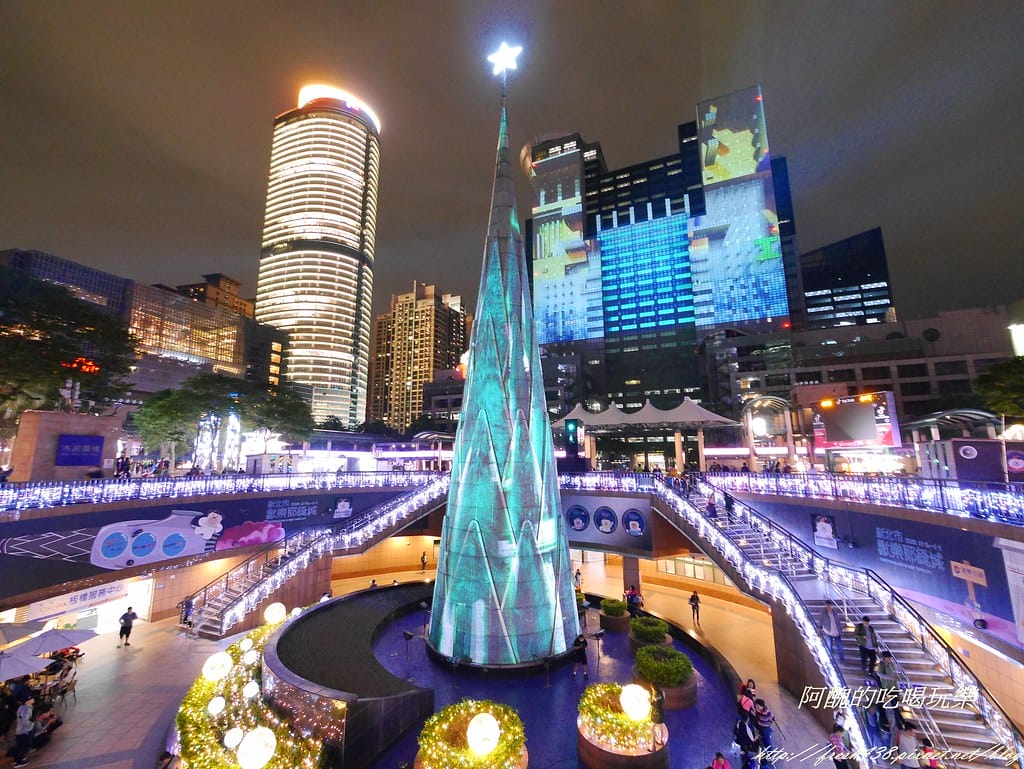 P2430114