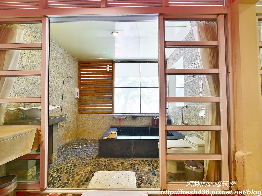 【台中住宿】統一渡假村-谷關溫泉養生會館,房間大、公設多,泡湯一級棒,還有兒童遊戲室與DIY活動。 - 第123張圖 56-2