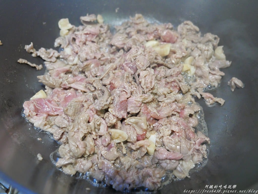 蠔油牛肉炒空心菜,這樣炒,空心菜不變黑,牛肉超軟嫩! - 第8張圖 P1780343