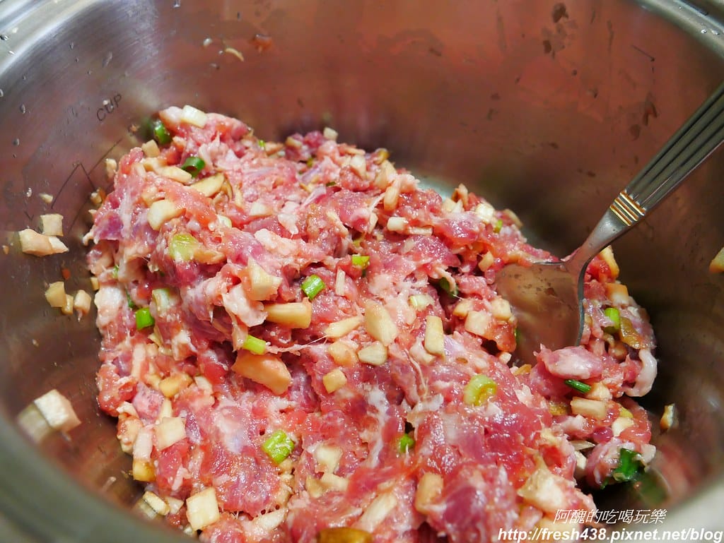 【氣炸烤箱食譜】杏鮑菇肉餅,健康養生一級棒,也可當作便當菜。 - 第4張圖 P1790342