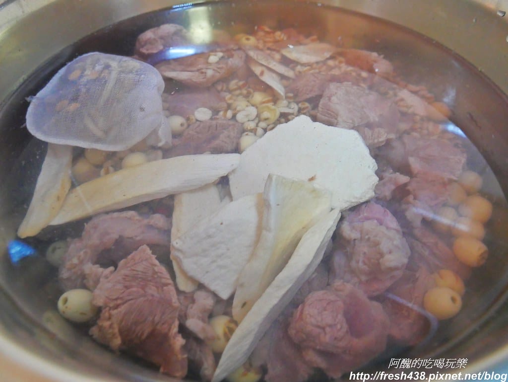 牛肉四神湯,幫助開胃、去除濕氣、提升免疫力,補血的超讚湯品。 - 第7張圖 P1790513