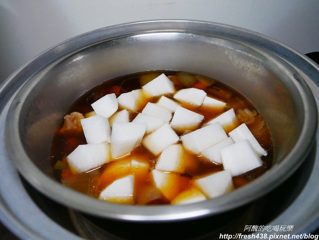 【電鍋食譜】日式蘿蔔燉牛肉,一指神功搞定,和風食堂在我家。 - 第8張圖 P1800224