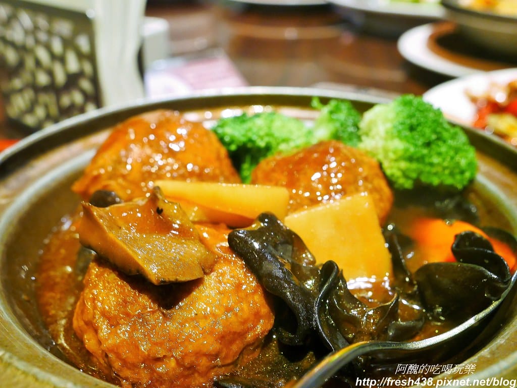 【台北美食】養心茶樓蔬食飲茶,「素食港式飲茶」好特別,超乎想像的美味,必吃必點料理全公開。 - 第42張圖 24