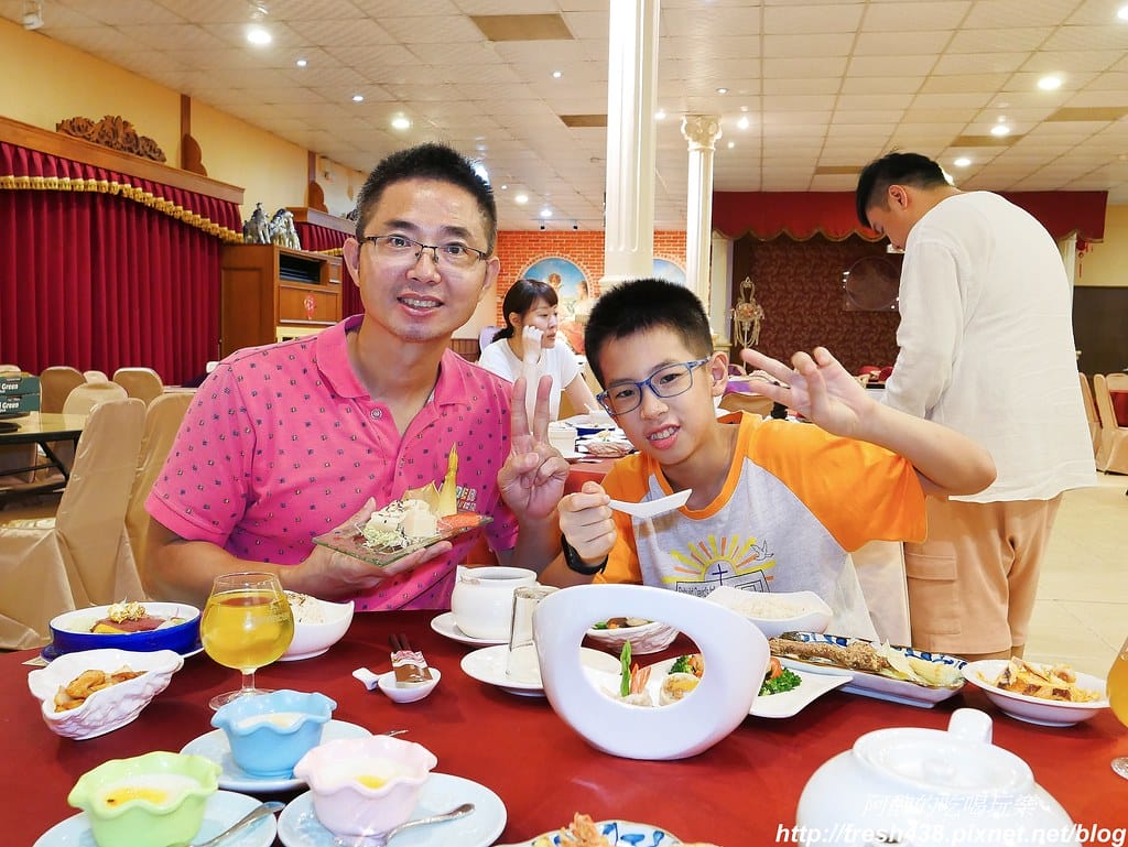 【宜蘭美食】田老爺時尚會館,無菜單料理,最低只要360元,還可順便餵食梅花鹿。 - 第47張圖 49
