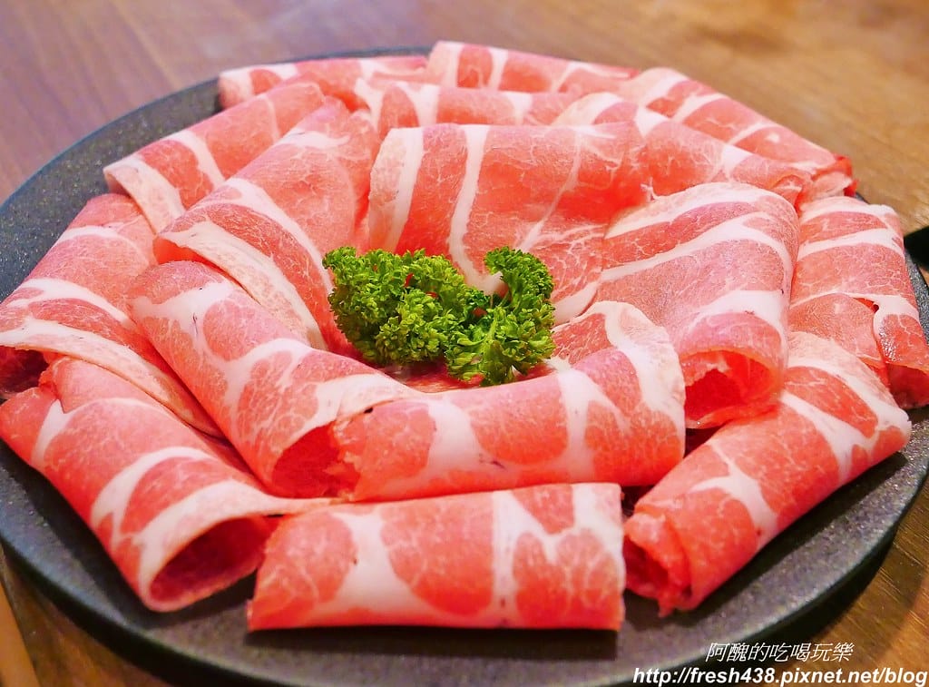 【新北美食】瀧鍋物製造所,板橋必吃頂級鍋物,A5霜降和牛、西班牙依比利豬、阿根廷天使紅蝦、生食干貝太銷魂。 - 第34張圖 23