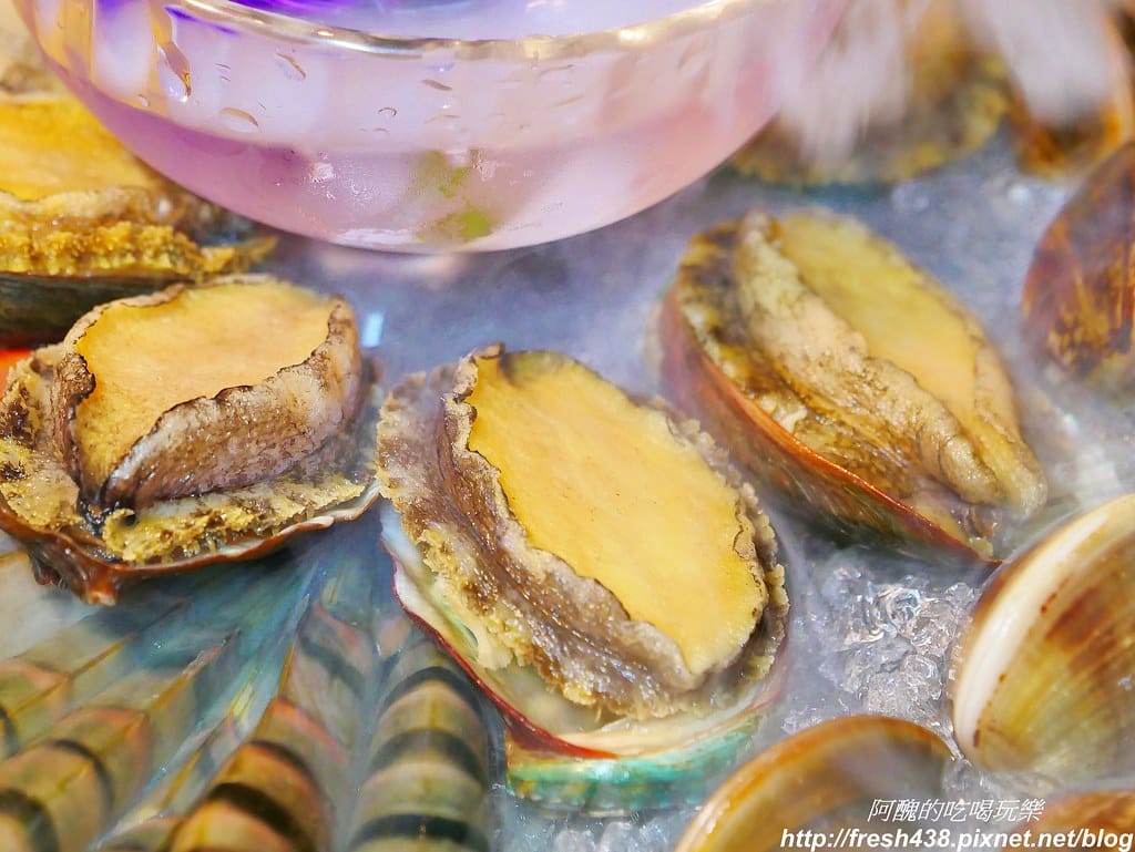 【新北美食】瀧鍋物製造所,板橋必吃頂級鍋物,A5霜降和牛、西班牙依比利豬、阿根廷天使紅蝦、生食干貝太銷魂。 - 第46張圖 32