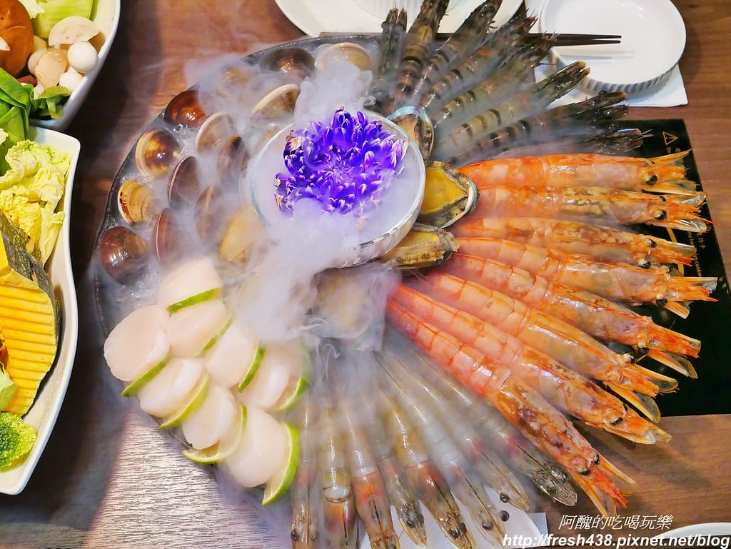 【新北美食】瀧鍋物製造所,板橋必吃頂級鍋物,A5霜降和牛、西班牙依比利豬、阿根廷天使紅蝦、生食干貝太銷魂。 - 第40張圖 28-0