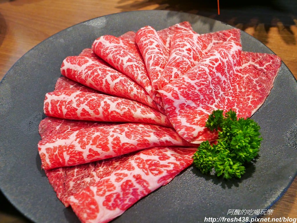 【新北美食】瀧鍋物製造所,板橋必吃頂級鍋物,A5霜降和牛、西班牙依比利豬、阿根廷天使紅蝦、生食干貝太銷魂。 - 第49張圖 33-3