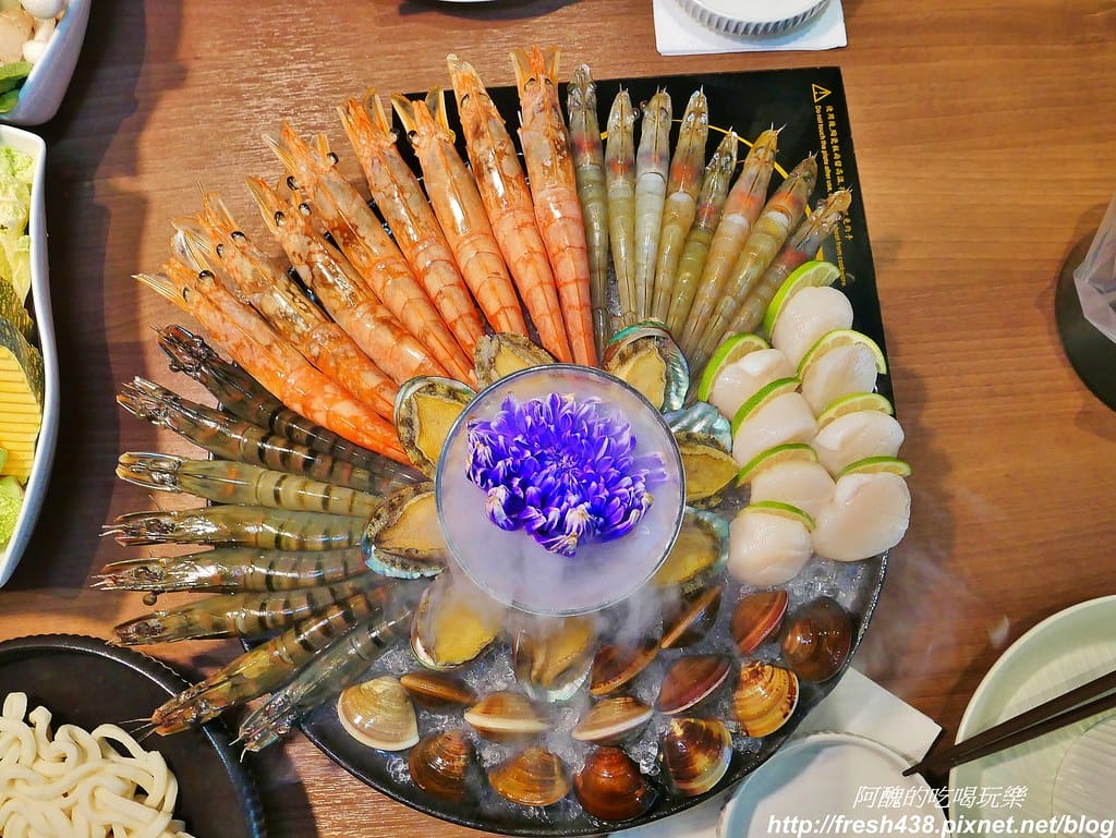 【新北美食】瀧鍋物製造所,板橋必吃頂級鍋物,A5霜降和牛、西班牙依比利豬、阿根廷天使紅蝦、生食干貝太銷魂。 - 第41張圖 28-1