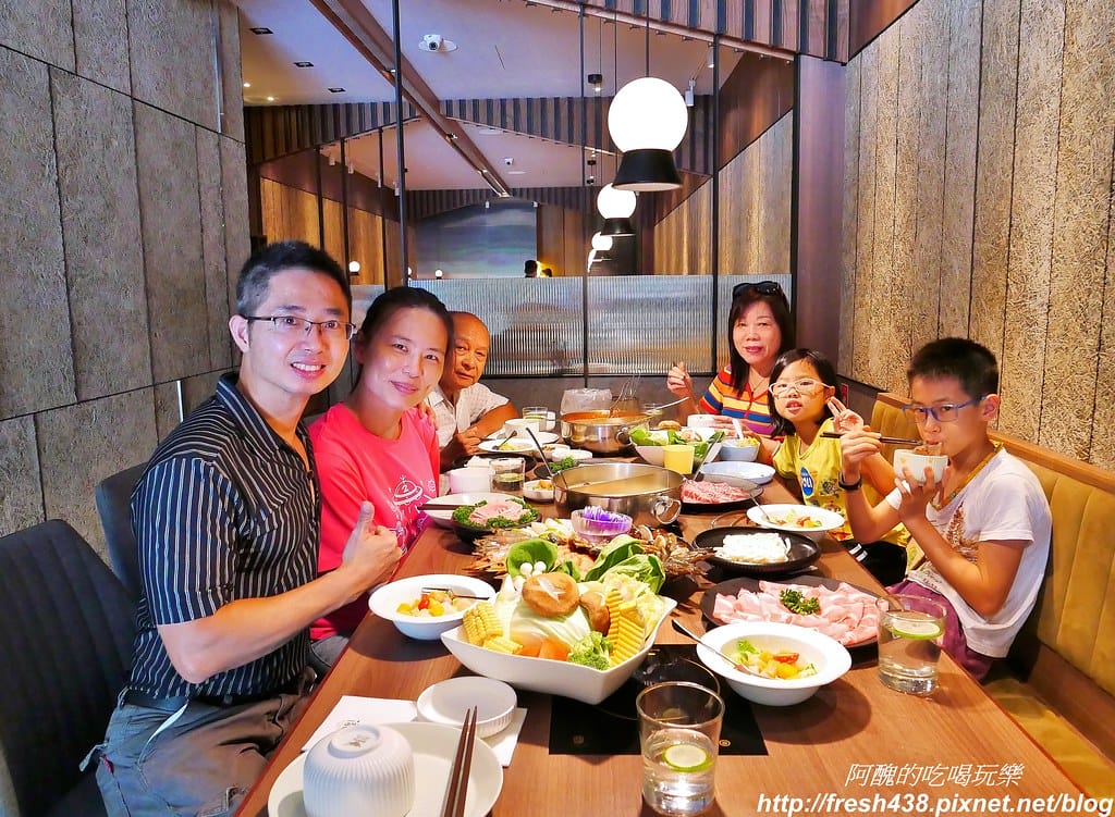 【新北美食】瀧鍋物製造所,板橋必吃頂級鍋物,A5霜降和牛、西班牙依比利豬、阿根廷天使紅蝦、生食干貝太銷魂。 - 第56張圖 42