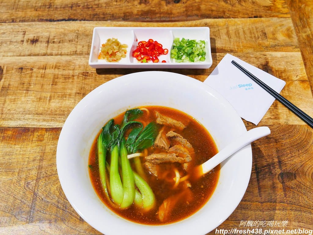 【新北美食】捷絲旅台北三重館,Just Café 捷食藝午餐好迷人,波士頓龍蝦雙人餐、美國肋眼牛排、晶華冠軍牛肉麵等您來嚐鮮。 - 第32張圖 20
