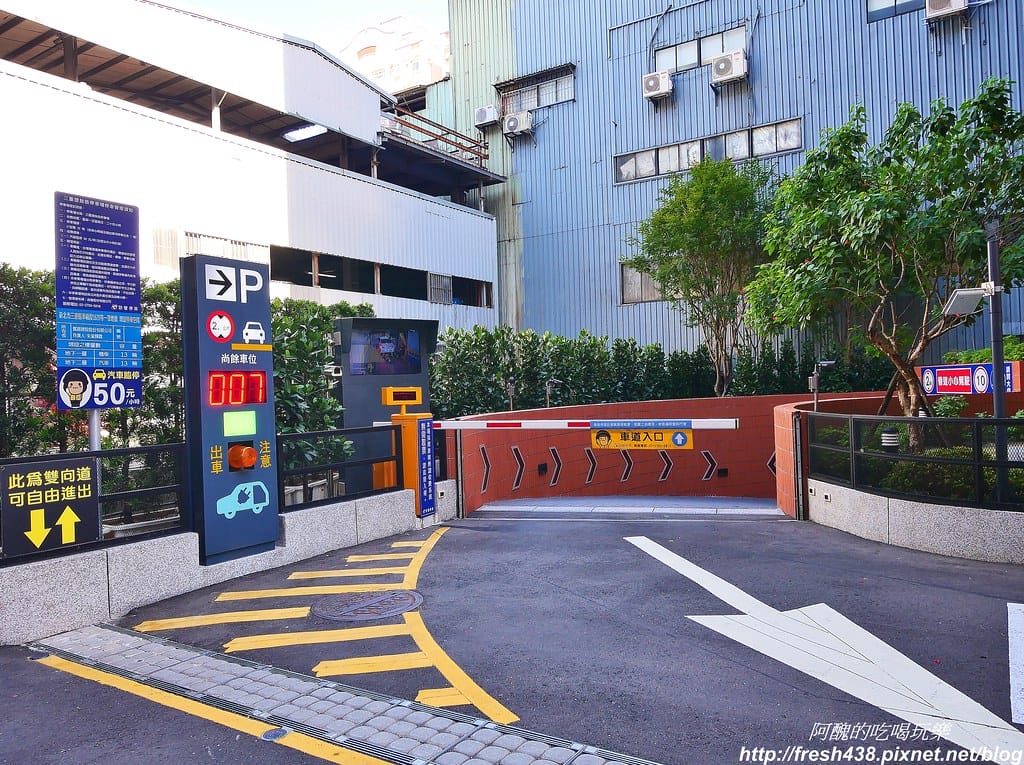 【新北美食】捷絲旅台北三重館,Just Café 捷食藝午餐好迷人,波士頓龍蝦雙人餐、美國肋眼牛排、晶華冠軍牛肉麵等您來嚐鮮。 - 第7張圖 1-1