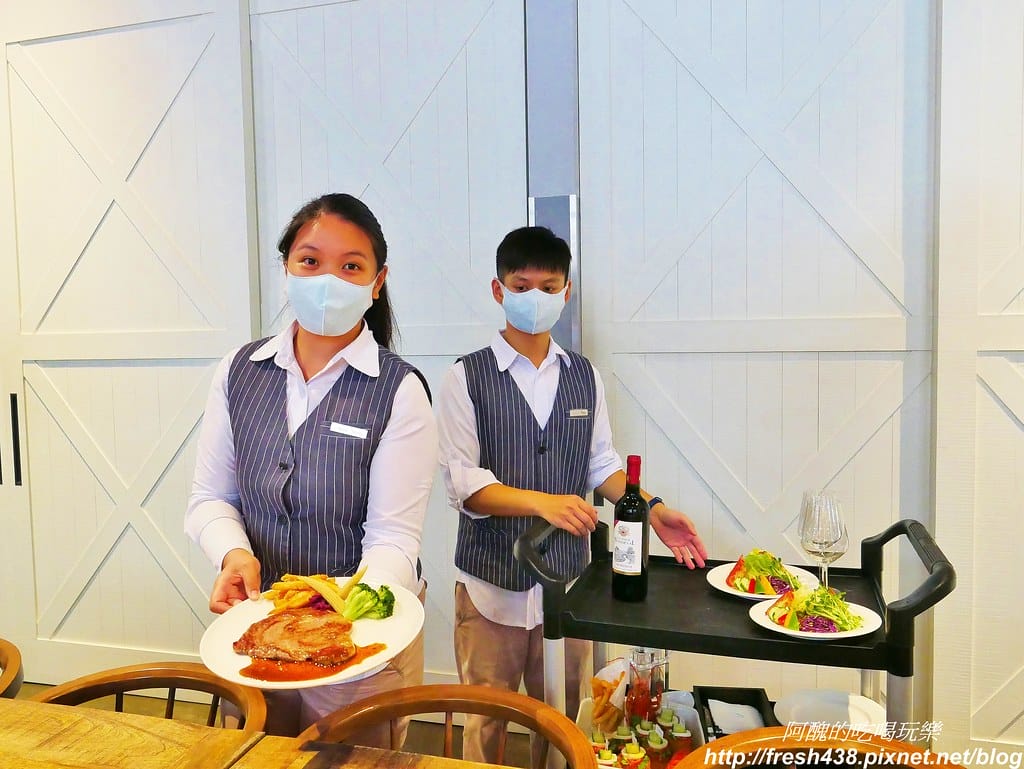 【新北美食】捷絲旅台北三重館,Just Café 捷食藝午餐好迷人,波士頓龍蝦雙人餐、美國肋眼牛排、晶華冠軍牛肉麵等您來嚐鮮。 - 第16張圖 5
