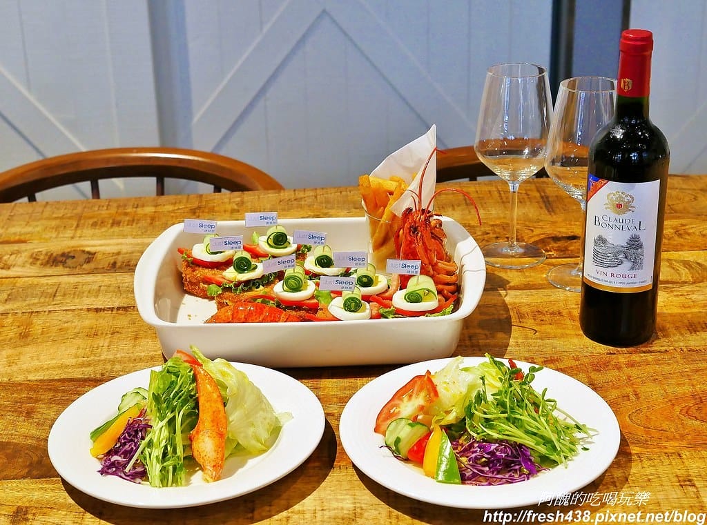 【新北美食】捷絲旅台北三重館,Just Café 捷食藝午餐好迷人,波士頓龍蝦雙人餐、美國肋眼牛排、晶華冠軍牛肉麵等您來嚐鮮。 - 第17張圖 50201215222_9b0e3d9747_b