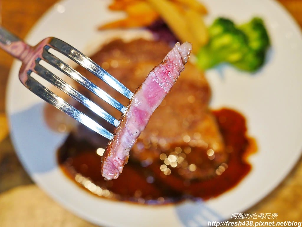 【新北美食】捷絲旅台北三重館,Just Café 捷食藝午餐好迷人,波士頓龍蝦雙人餐、美國肋眼牛排、晶華冠軍牛肉麵等您來嚐鮮。 - 第30張圖 18-1