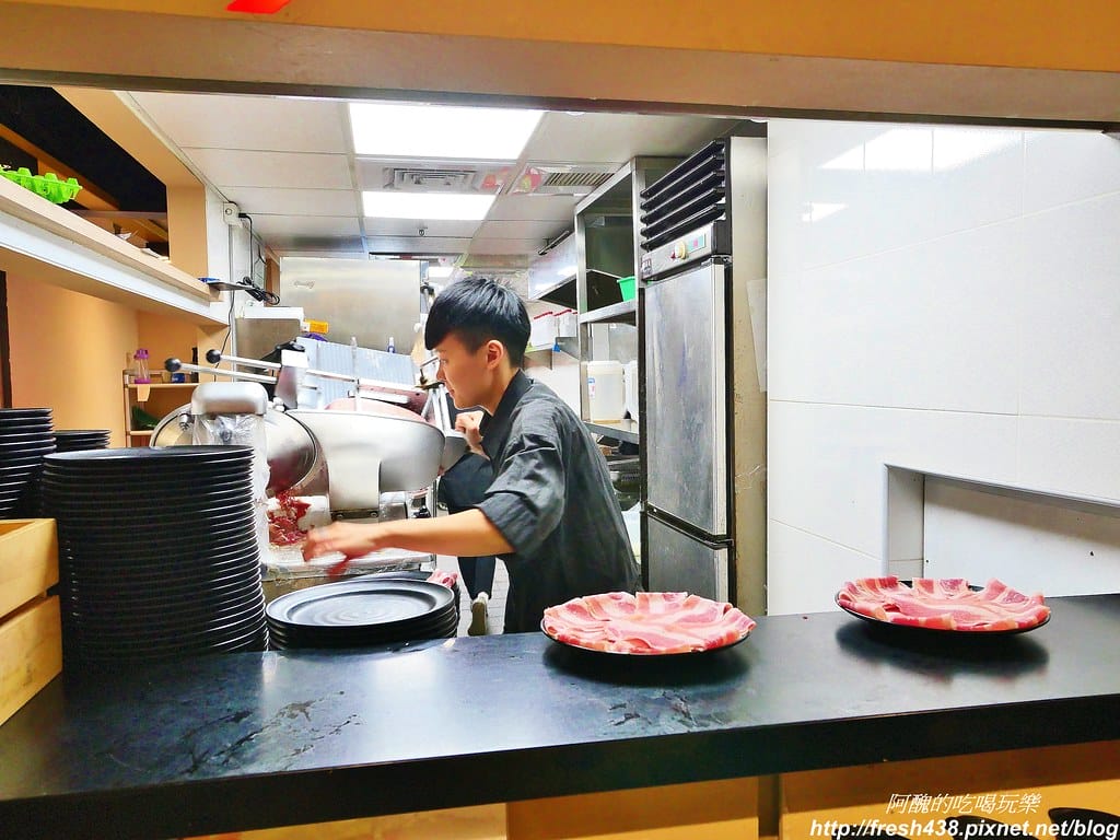 【桃園美食】三本亭壽喜燒,399元起吃到飽,ATT筷食尚必吃美食,近桃園火車站。 - 第25張圖 21