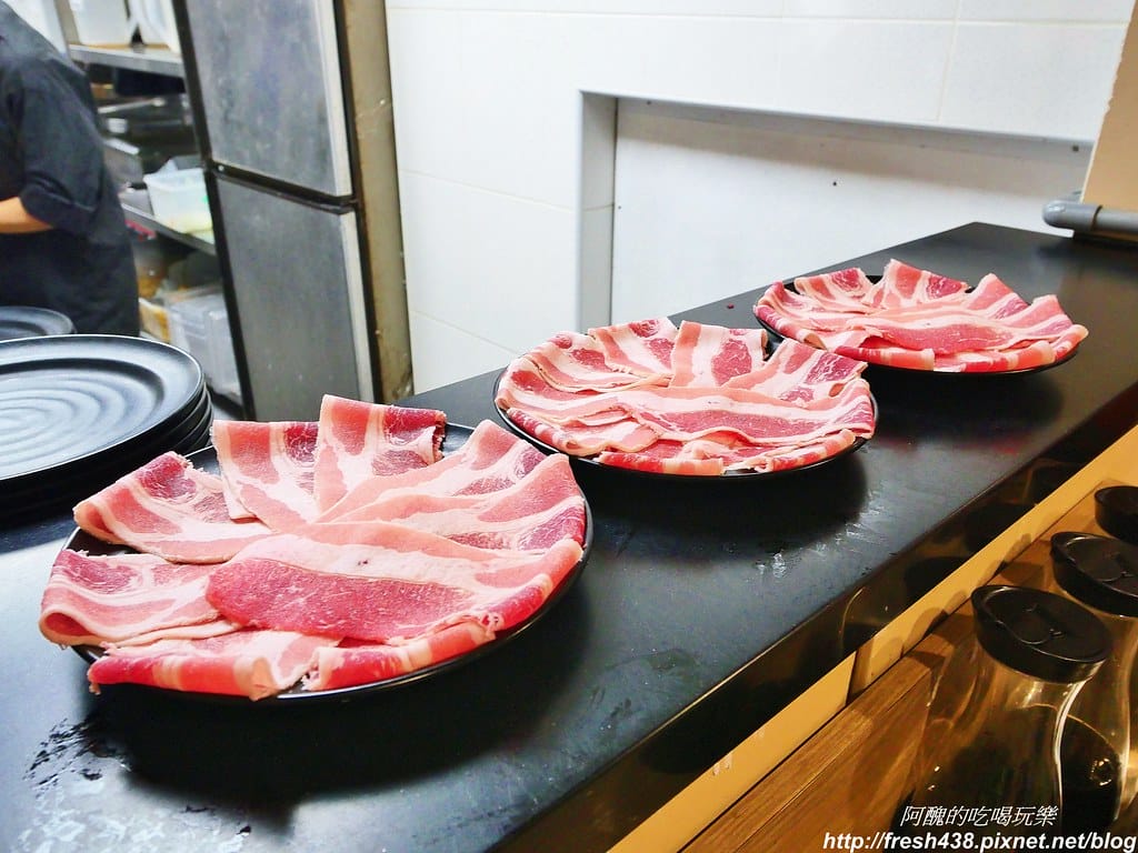 【桃園美食】三本亭壽喜燒,399元起吃到飽,ATT筷食尚必吃美食,近桃園火車站。 - 第26張圖 22