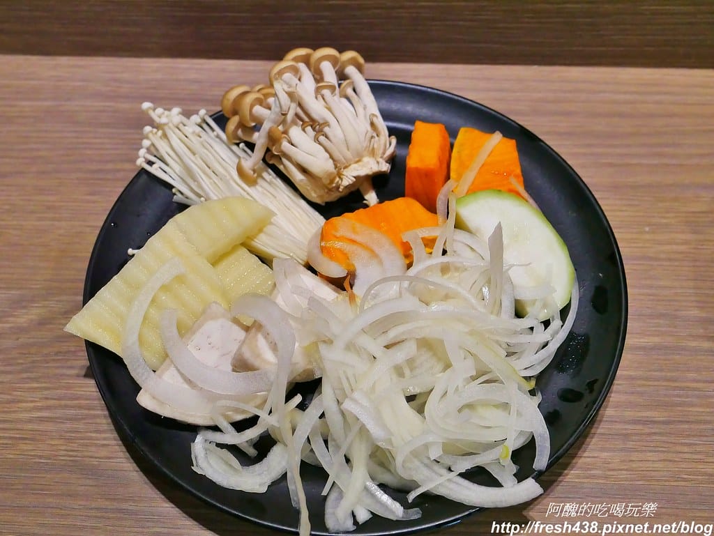 【桃園美食】三本亭壽喜燒,399元起吃到飽,ATT筷食尚必吃美食,近桃園火車站。 - 第36張圖 27