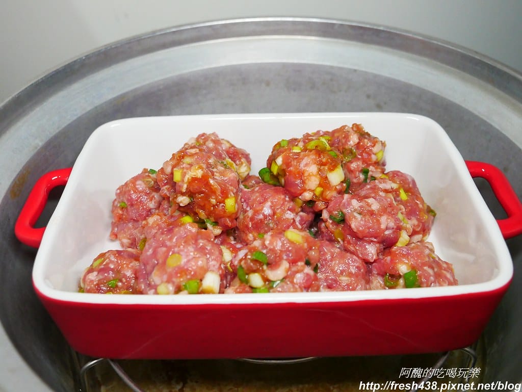 【電鍋食譜】清蒸蔥肉丸子,2樣食材,調味恰到好處,天哪!也太好吃了。 - 第6張圖 P1830438