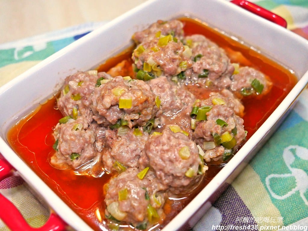 【電鍋食譜】清蒸蔥肉丸子,2樣食材,調味恰到好處,天哪!也太好吃了。 - 第8張圖 P1830439