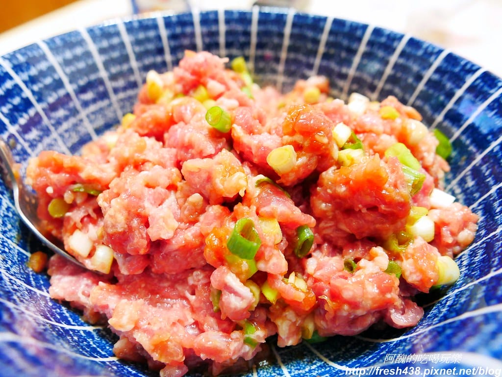 【電鍋食譜】清蒸蔥肉丸子,2樣食材,調味恰到好處,天哪!也太好吃了。 - 第4張圖 P1830434