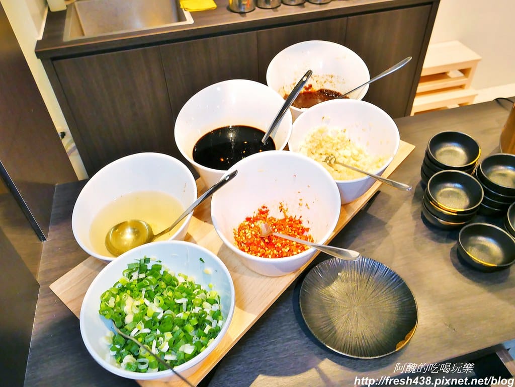 【宜蘭美食】葛瑪蘭溫泉飯店-海陸火鍋超鮮美,玻璃屋餐廳好夢幻,內行人才知道的隱藏版美食,還有溫泉泡腳喔。 - 第13張圖 3-3