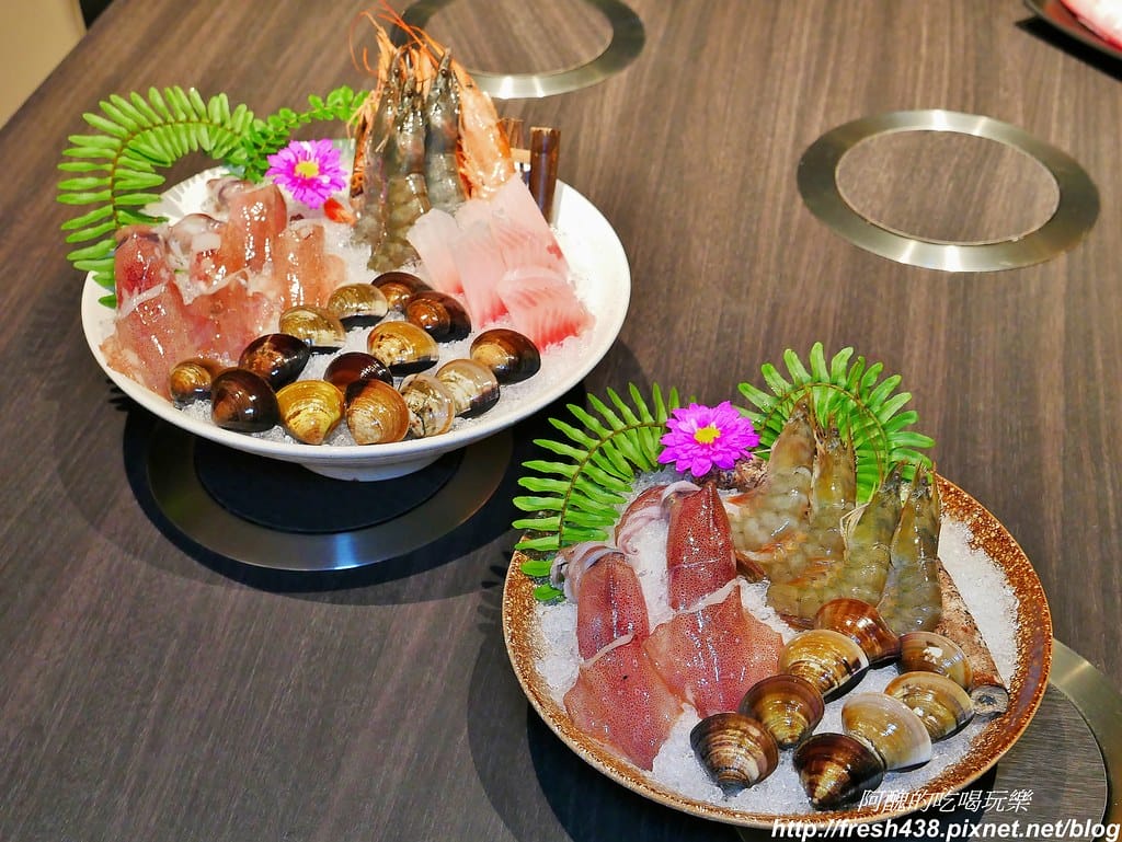 【宜蘭美食】葛瑪蘭溫泉飯店-海陸火鍋超鮮美,玻璃屋餐廳好夢幻,內行人才知道的隱藏版美食,還有溫泉泡腳喔。 - 第25張圖 14-15