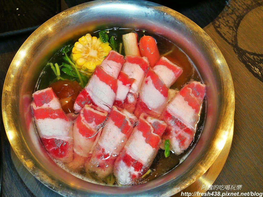 【宜蘭美食】葛瑪蘭溫泉飯店-海陸火鍋超鮮美,玻璃屋餐廳好夢幻,內行人才知道的隱藏版美食,還有溫泉泡腳喔。 - 第33張圖 26