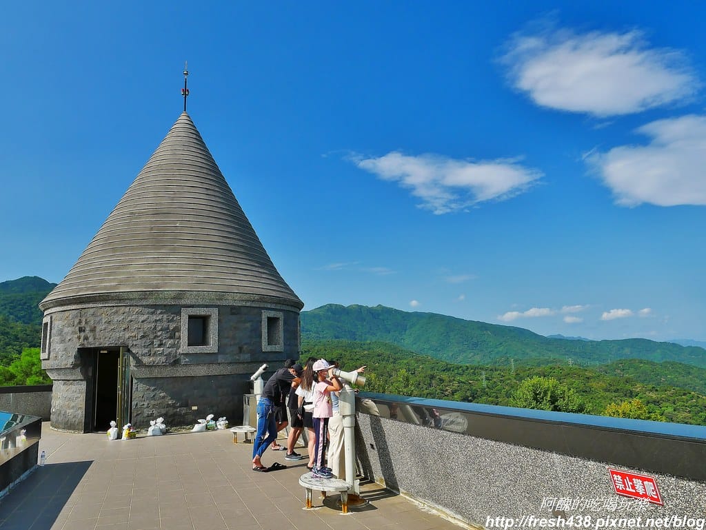 【宜蘭景點】伯朗咖啡館-頭城城堡咖啡一館,看山望海的絕佳景點,咖啡香醇、點心美味。 - 第23張圖 21-3