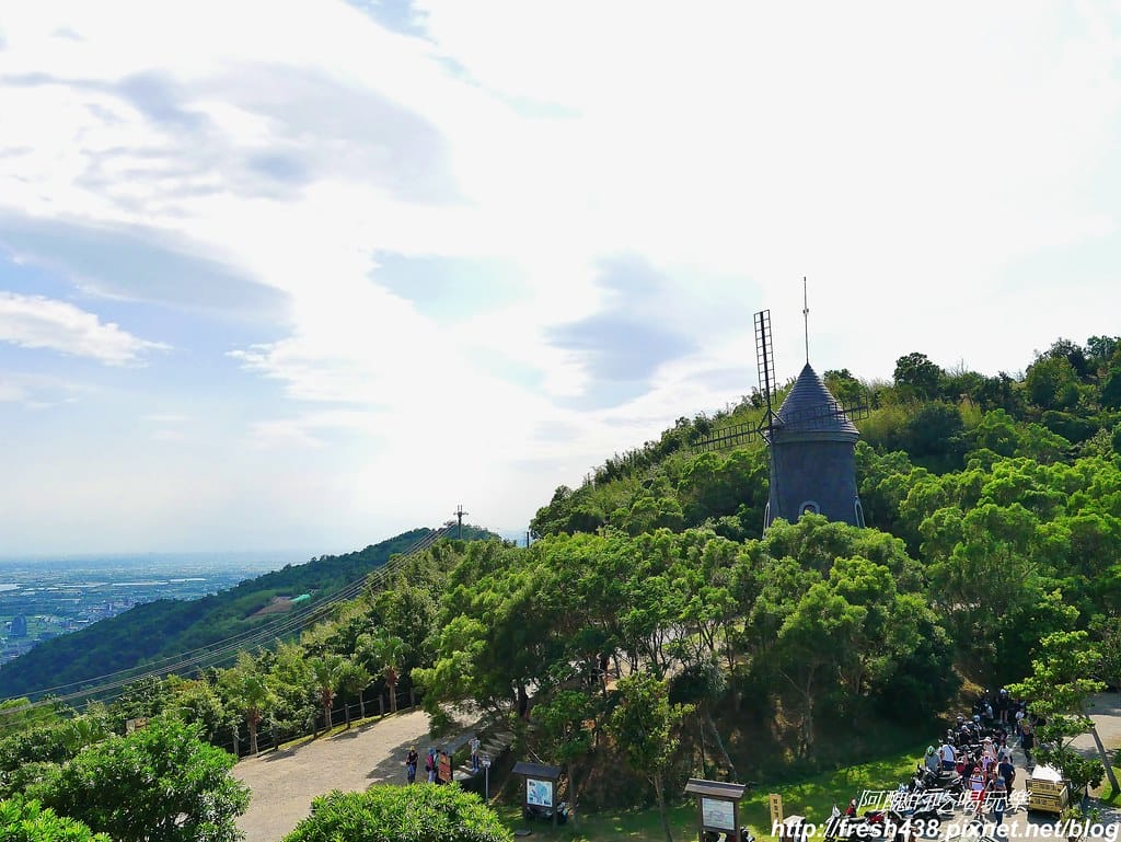 【宜蘭景點】伯朗咖啡館-頭城城堡咖啡一館,看山望海的絕佳景點,咖啡香醇、點心美味。 - 第24張圖 22