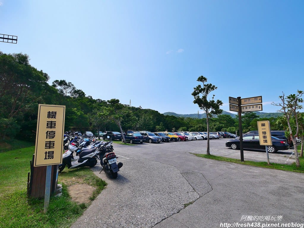 【宜蘭景點】伯朗咖啡館-頭城城堡咖啡一館,看山望海的絕佳景點,咖啡香醇、點心美味。 - 第5張圖 2