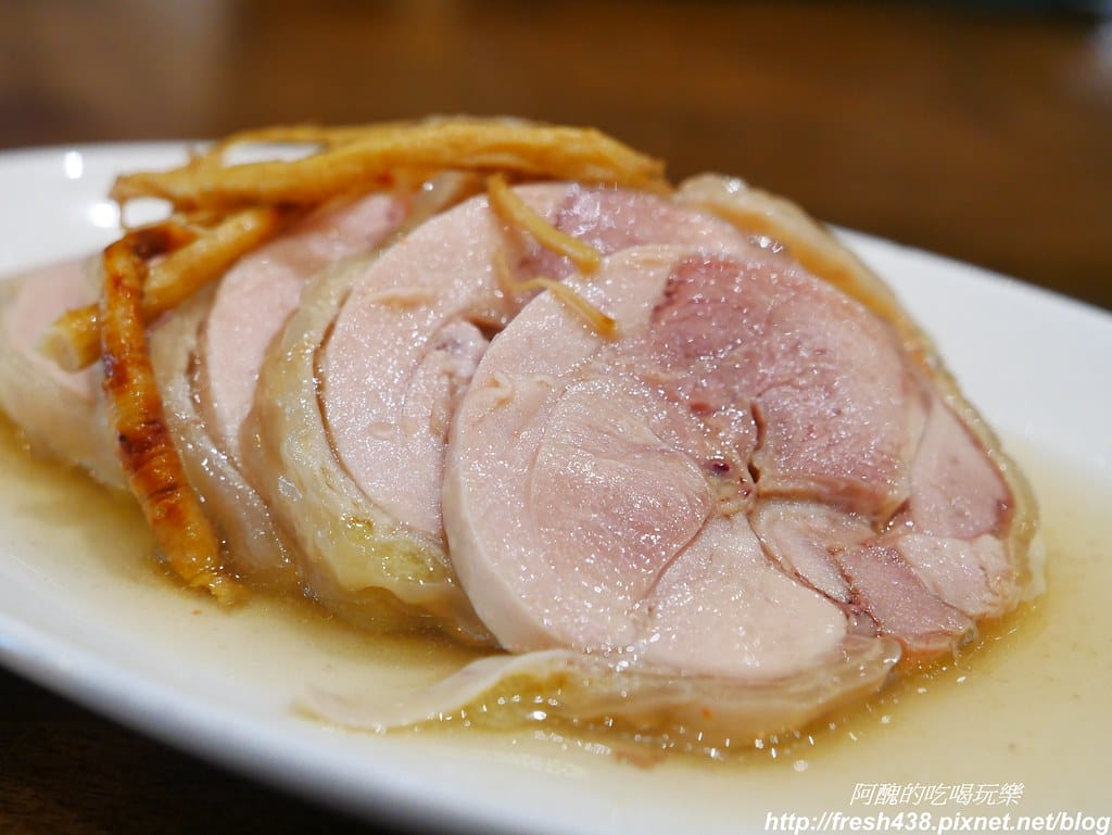 【新北美食】京鼎樓秀泰樹林店,超好吃的中式餐館,這樣點餐最划算。 - 第39張圖 P1840340