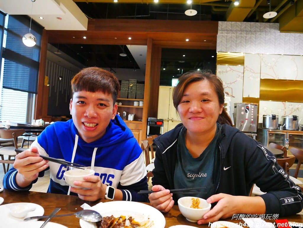 【新北美食】京鼎樓秀泰樹林店,超好吃的中式餐館,這樣點餐最划算。 - 第48張圖 P1840373