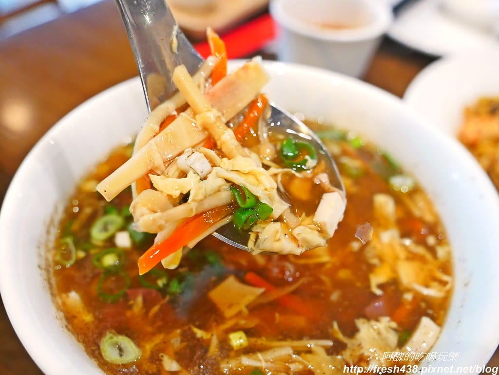 【新北美食】京鼎樓秀泰樹林店,超好吃的中式餐館,這樣點餐最划算。 - 第44張圖 P1840370
