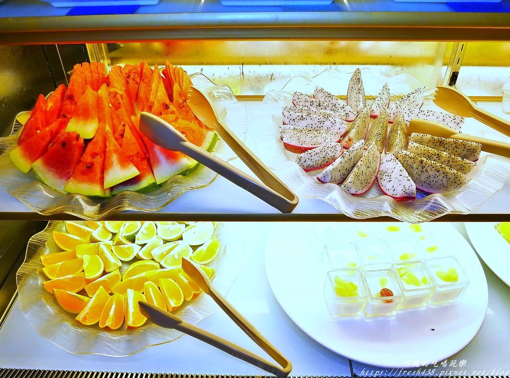【桃園美食】住都大飯店-波根第西餐廳,自助百匯吃到飽,海陸饗宴超豪華,還有啤酒喝到爽。 - 第72張圖 55