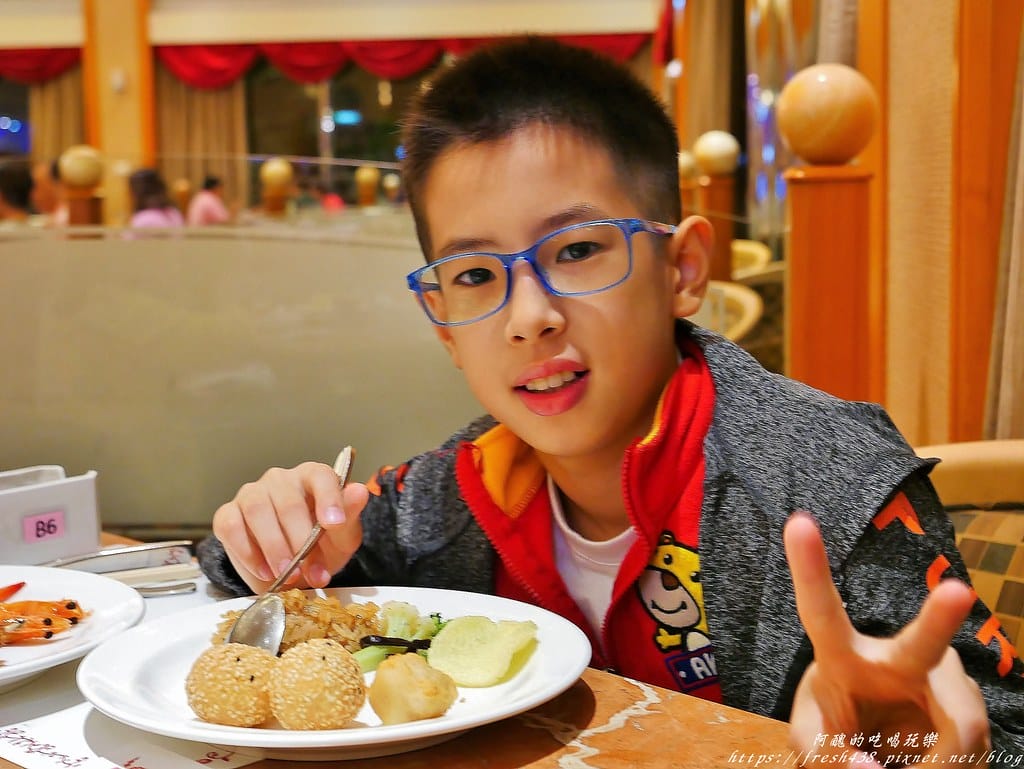 【桃園美食】住都大飯店-波根第西餐廳,自助百匯吃到飽,海陸饗宴超豪華,還有啤酒喝到爽。 - 第87張圖 86